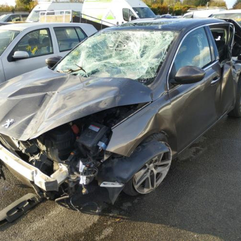 Vitre arriere droit PEUGEOT 308 2 Photo n°5