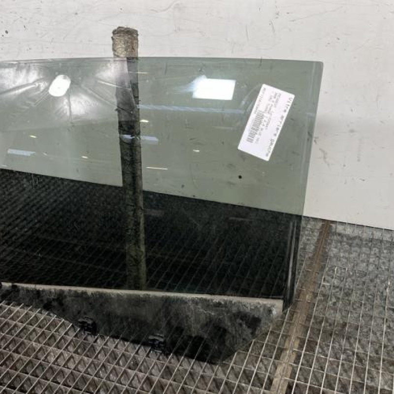 Vitre arriere gauche PEUGEOT 308 2 Photo n°3