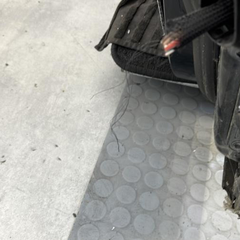 Porte avant gauche MERCEDES CLASSE CLK 209 Photo n°3