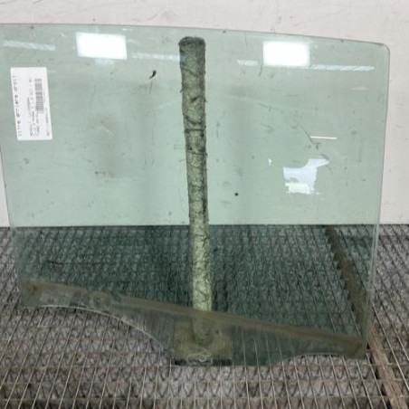 Vitre arriere droit RENAULT CLIO 3 Photo n°1