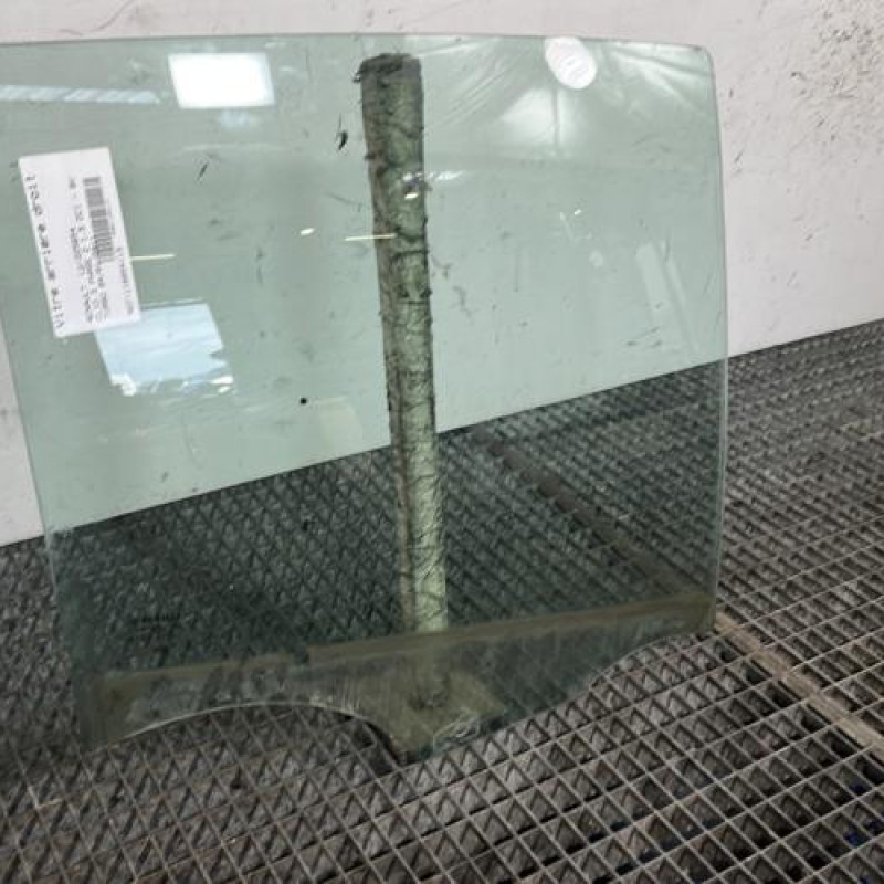 Vitre arriere droit RENAULT CLIO 3 Photo n°3