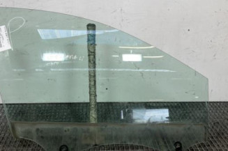 Vitre avant droit RENAULT CLIO 3 Photo n°1