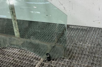 Vitre avant droit RENAULT CLIO 3