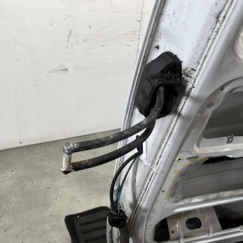 Porte de coffre droit MERCEDES VITO 639 Photo n°9