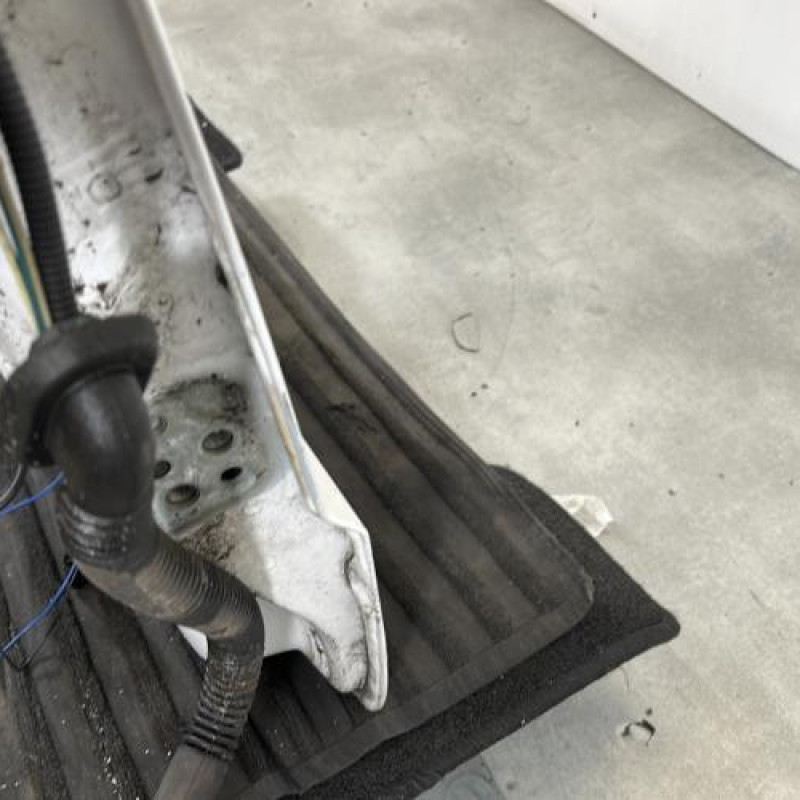 Porte de coffre gauche MERCEDES VITO 639 Photo n°6