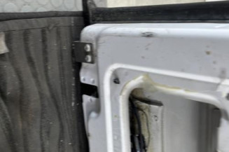 Porte de coffre gauche MERCEDES VITO 639