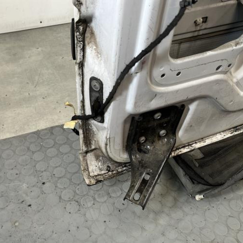 Porte laterale droit MERCEDES VITO 639 Photo n°8