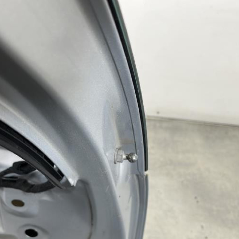 Malle/Hayon arriere CITROEN C4 1 Photo n°8