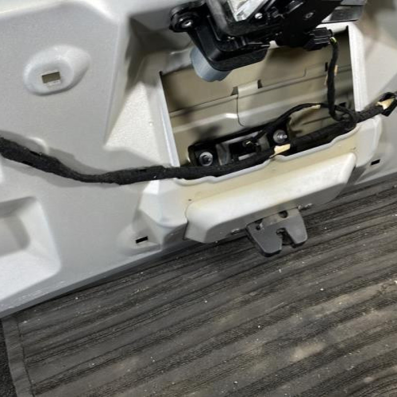 Malle/Hayon arriere CITROEN C4 1 Photo n°10