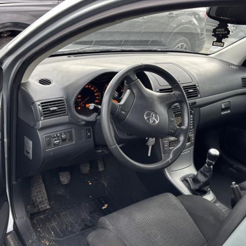 Trappe d'essence TOYOTA AVENSIS 2 Photo n°13