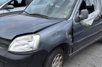 Pare choc arriere PEUGEOT PARTNER 1