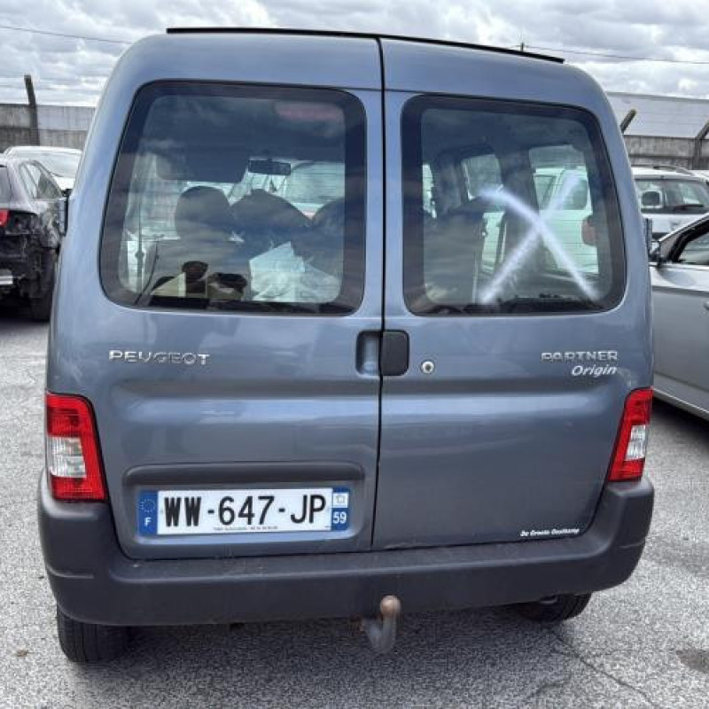 Pare choc arriere PEUGEOT PARTNER 1 Photo n°13
