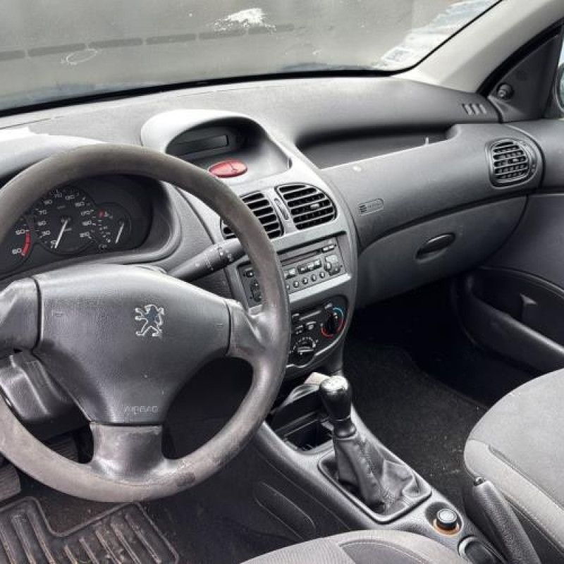 Pare choc arriere PEUGEOT 206 Photo n°16