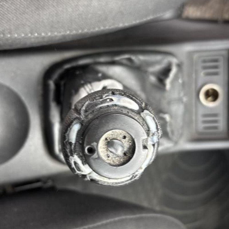 Malle/Hayon arriere OPEL CORSA C Photo n°17