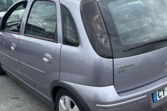 Pare boue avant gauche OPEL CORSA C