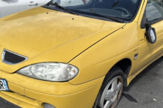 Trappe d'essence RENAULT MEGANE 1