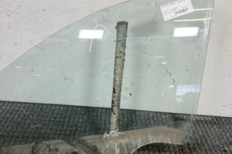 Vitre avant gauche DACIA DUSTER 1 Photo n°1