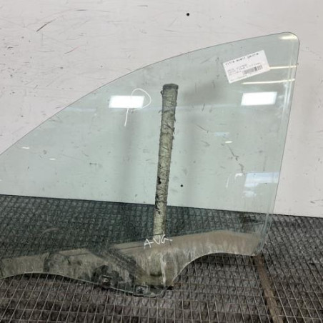 Vitre avant gauche DACIA DUSTER 1 Photo n°1