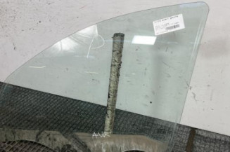 Vitre avant gauche DACIA DUSTER 1