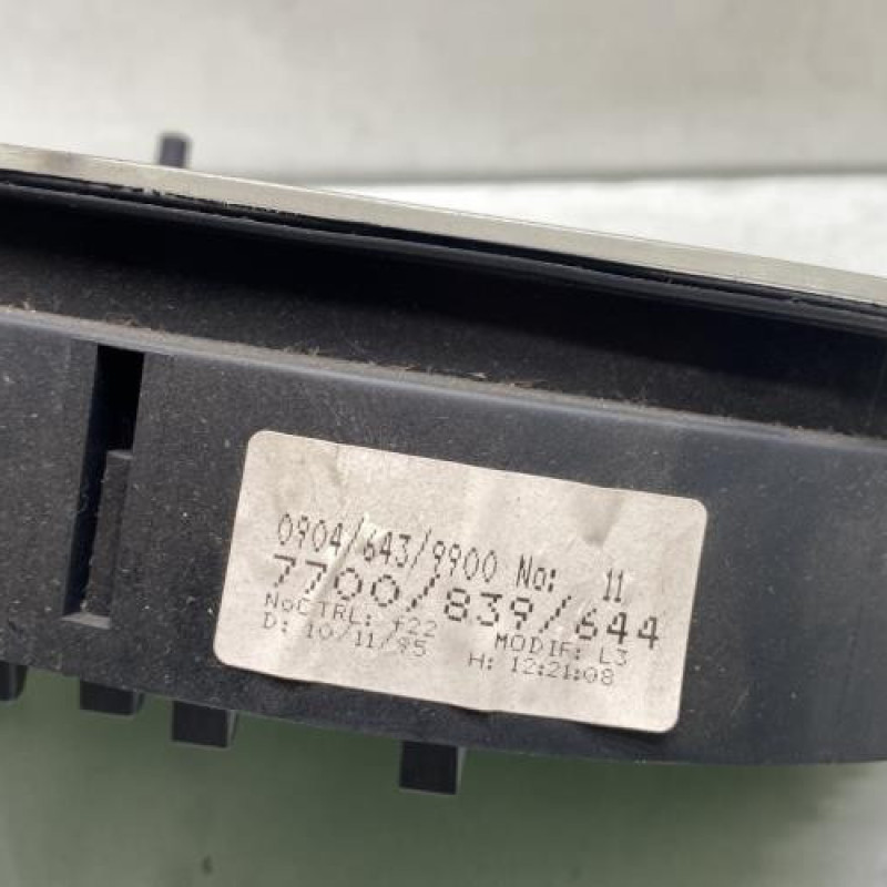 Compteur RENAULT MEGANE 1 Photo n°2