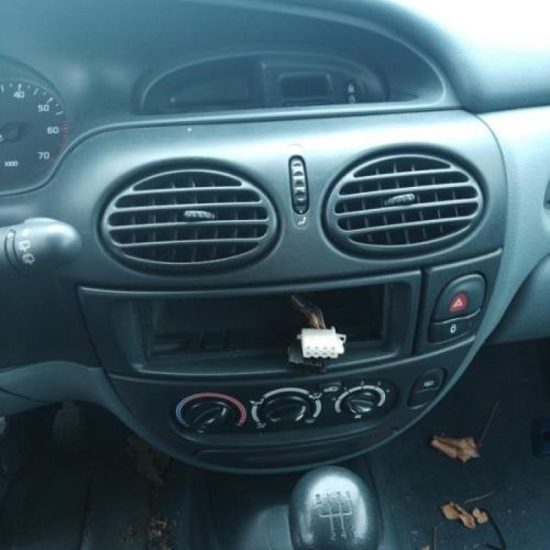 Compteur RENAULT MEGANE 1 Photo n°9