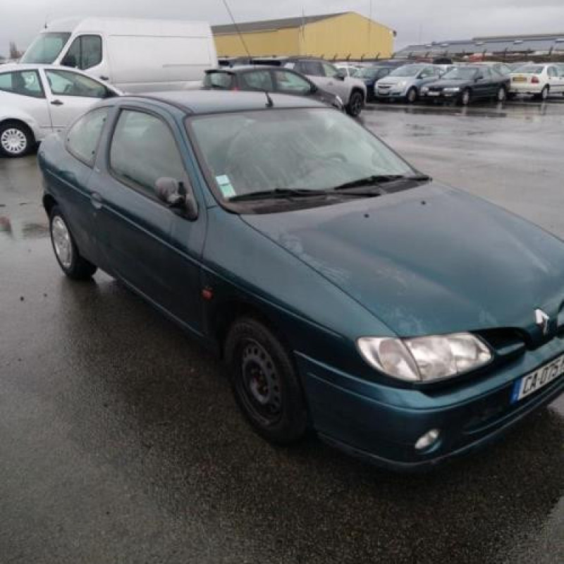 Compteur RENAULT MEGANE 1 Photo n°12