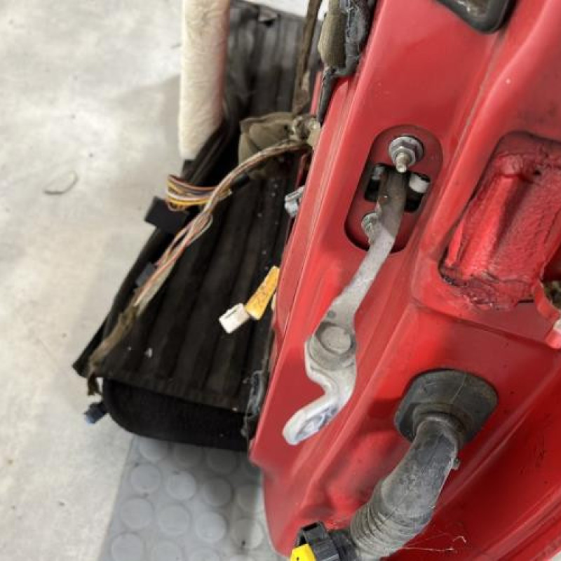 Porte avant gauche RENAULT CLIO 2 CAMPUS Photo n°4