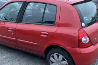 Porte avant gauche RENAULT CLIO 2 CAMPUS