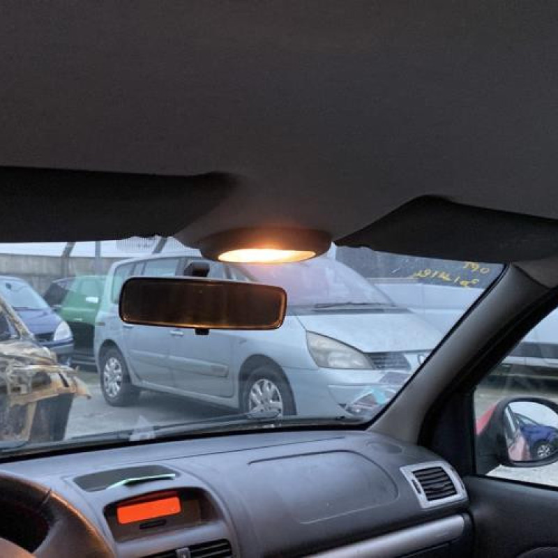 Porte avant gauche RENAULT CLIO 2 CAMPUS Photo n°20