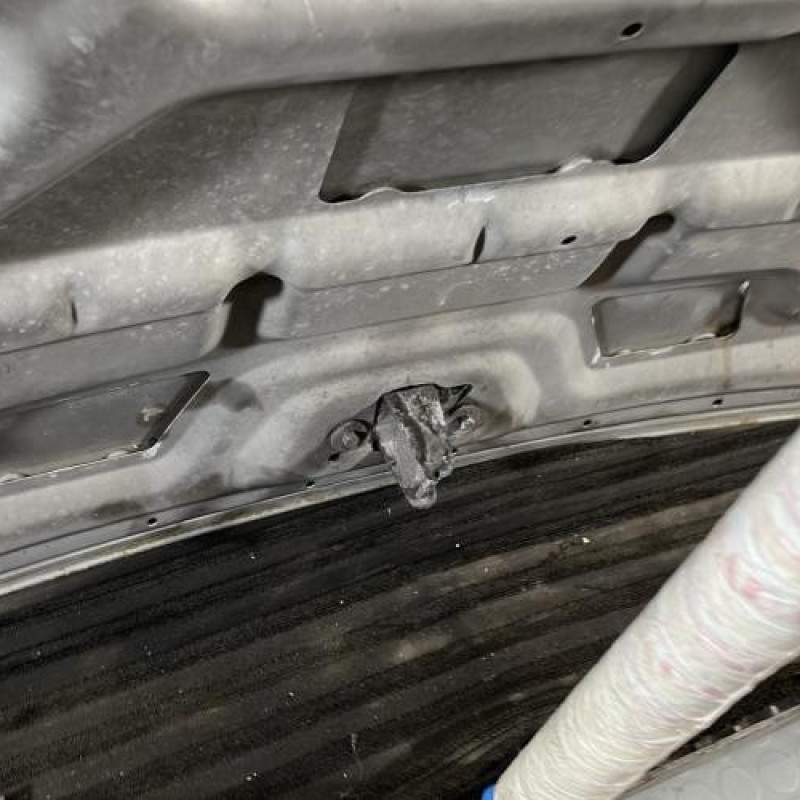 Capot FORD MONDEO 2 Photo n°8