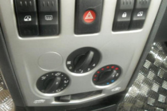 Malle/Hayon arriere DACIA LOGAN 1