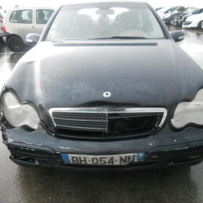 Malle/Hayon arriere MERCEDES CLASSE C 203 Photo n°4