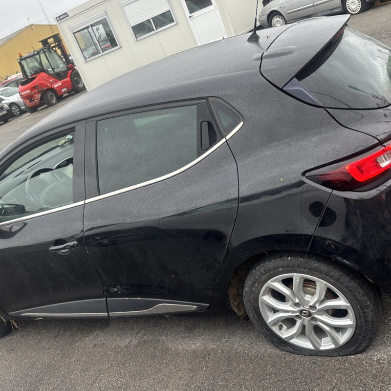 RENAULT CLIO 4 PHASE 2 1.5 DCI - 8V TURBO Photo n°6