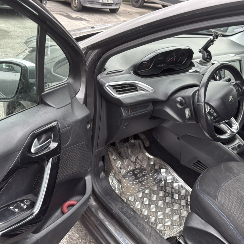 PEUGEOT 208 1 PHASE 2 1.2 VTI - 12V Photo n°13