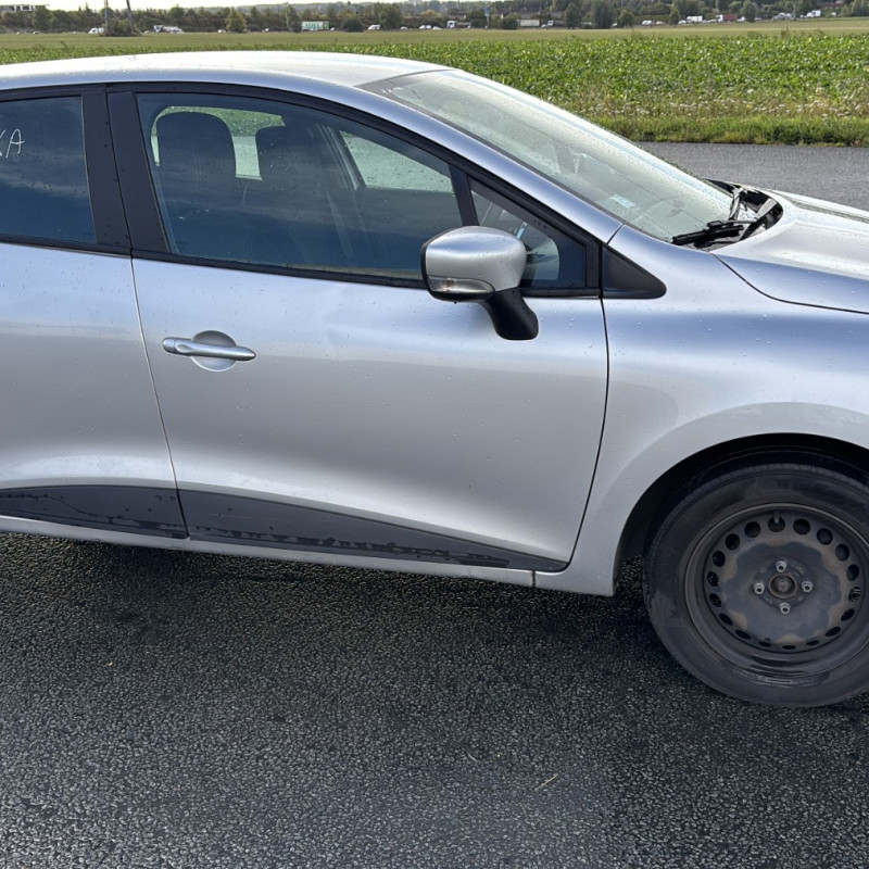 RENAULT CLIO 4 PHASE 1 1.5 DCI - 8V TURBO Photo n°7