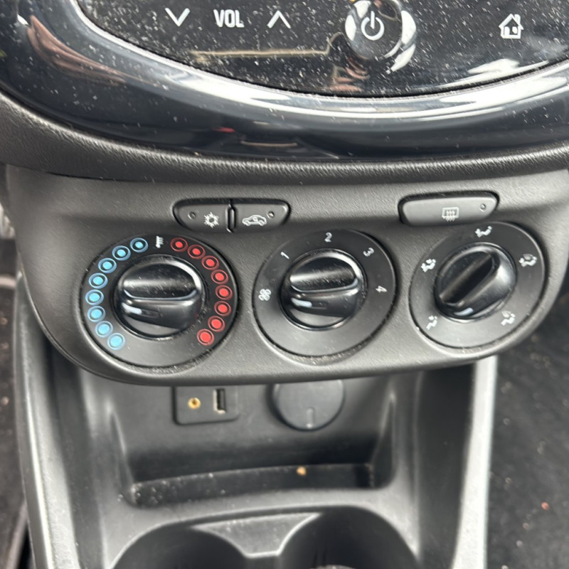 OPEL CORSA E 1.4i - 16V TURBO Photo n°8