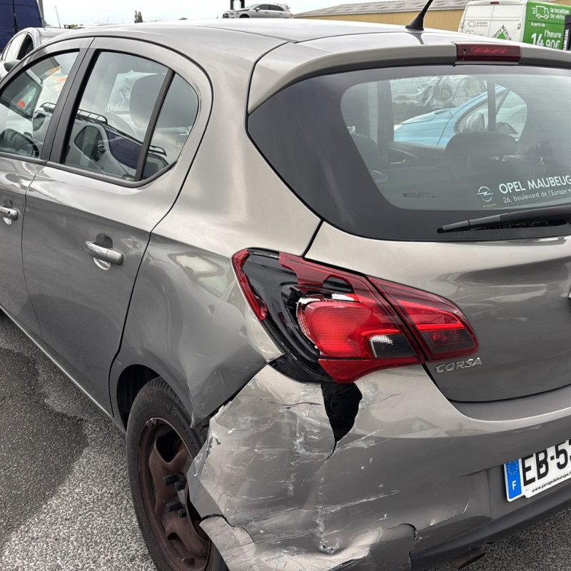 OPEL CORSA E 1.4i - 16V TURBO Photo n°14