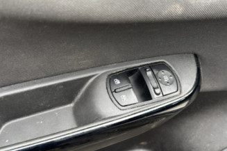 OPEL CORSA E 1.4i - 16V TURBO