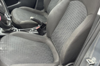 OPEL CORSA E 1.4i - 16V TURBO