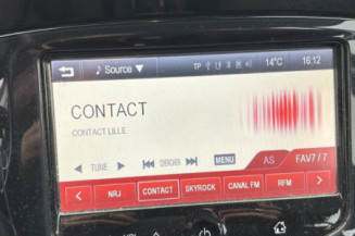 OPEL CORSA E 1.4i - 16V TURBO