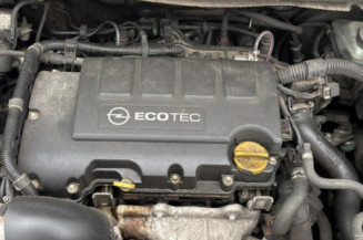 OPEL CORSA E 1.4i - 16V TURBO