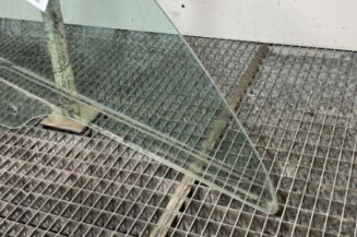 Custode arriere gauche MERCEDES CLASSE CLK 209