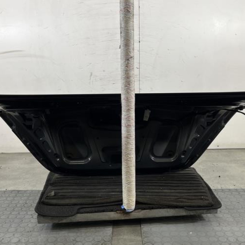 Malle/Hayon arriere MERCEDES CLASSE CLK 209 Photo n°6