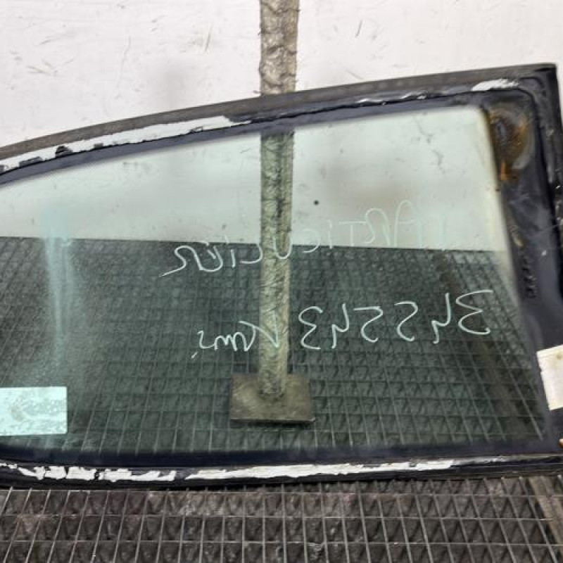 Custode arriere gauche VOLKSWAGEN GOLF 5 Photo n°4