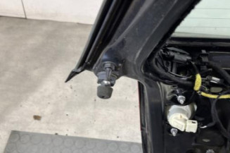 Malle/Hayon arriere VOLKSWAGEN GOLF 5