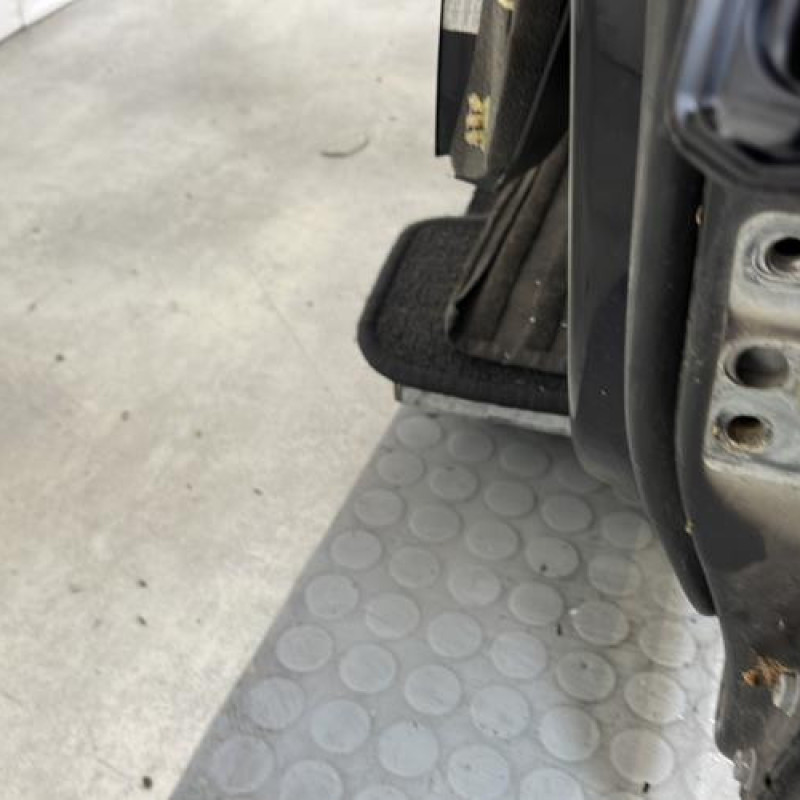 Porte avant gauche VOLKSWAGEN GOLF 5 Photo n°5