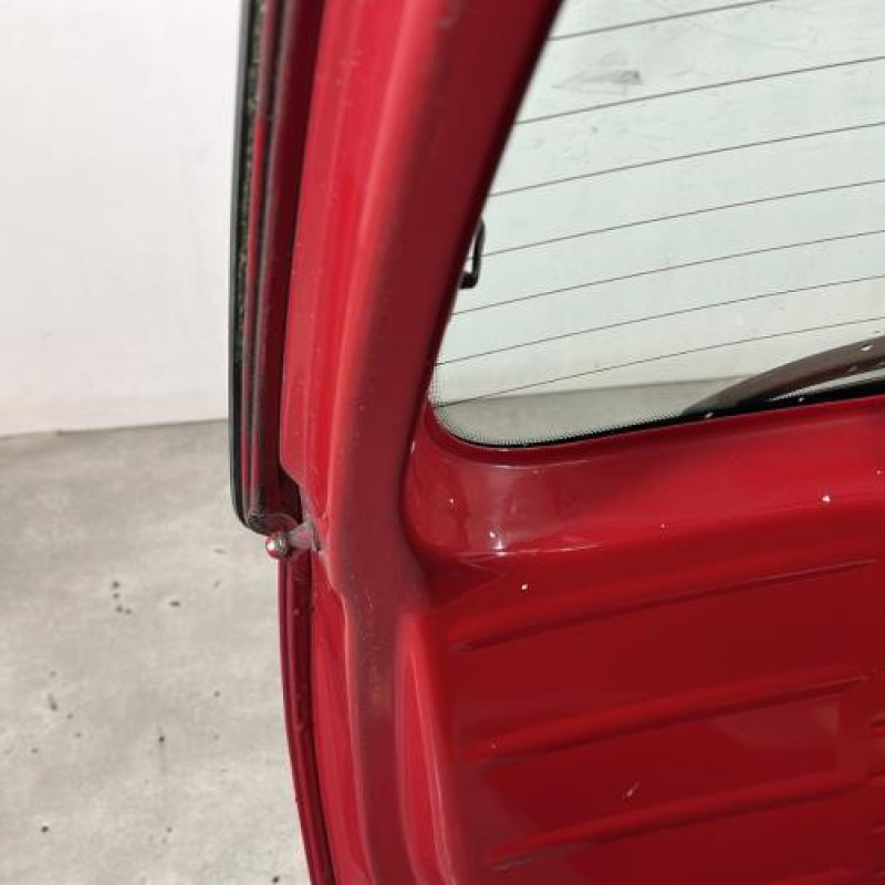 Malle/Hayon arriere VOLKSWAGEN FOX Photo n°9