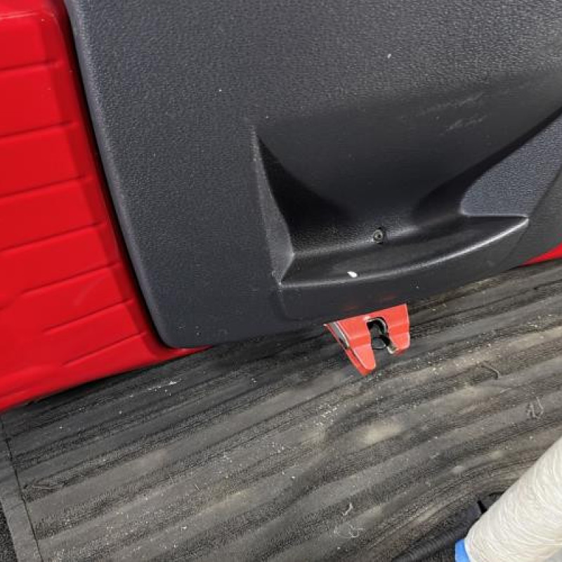 Malle/Hayon arriere VOLKSWAGEN FOX Photo n°10