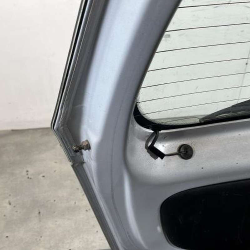 Malle/Hayon arriere HYUNDAI I 10 1 Photo n°9