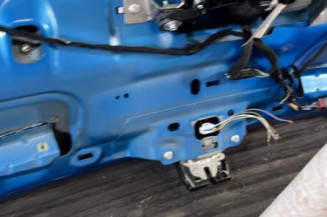 Malle/Hayon arriere FORD FIESTA 6